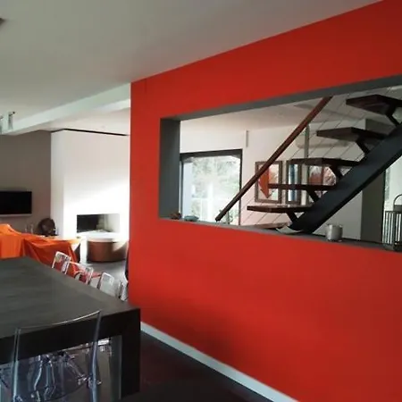 Hossegor La Desirade Tres Belle Avec Piscine Et Jardin Clos Idealement Situee Entre Et Ocean, A Enviro Villa *